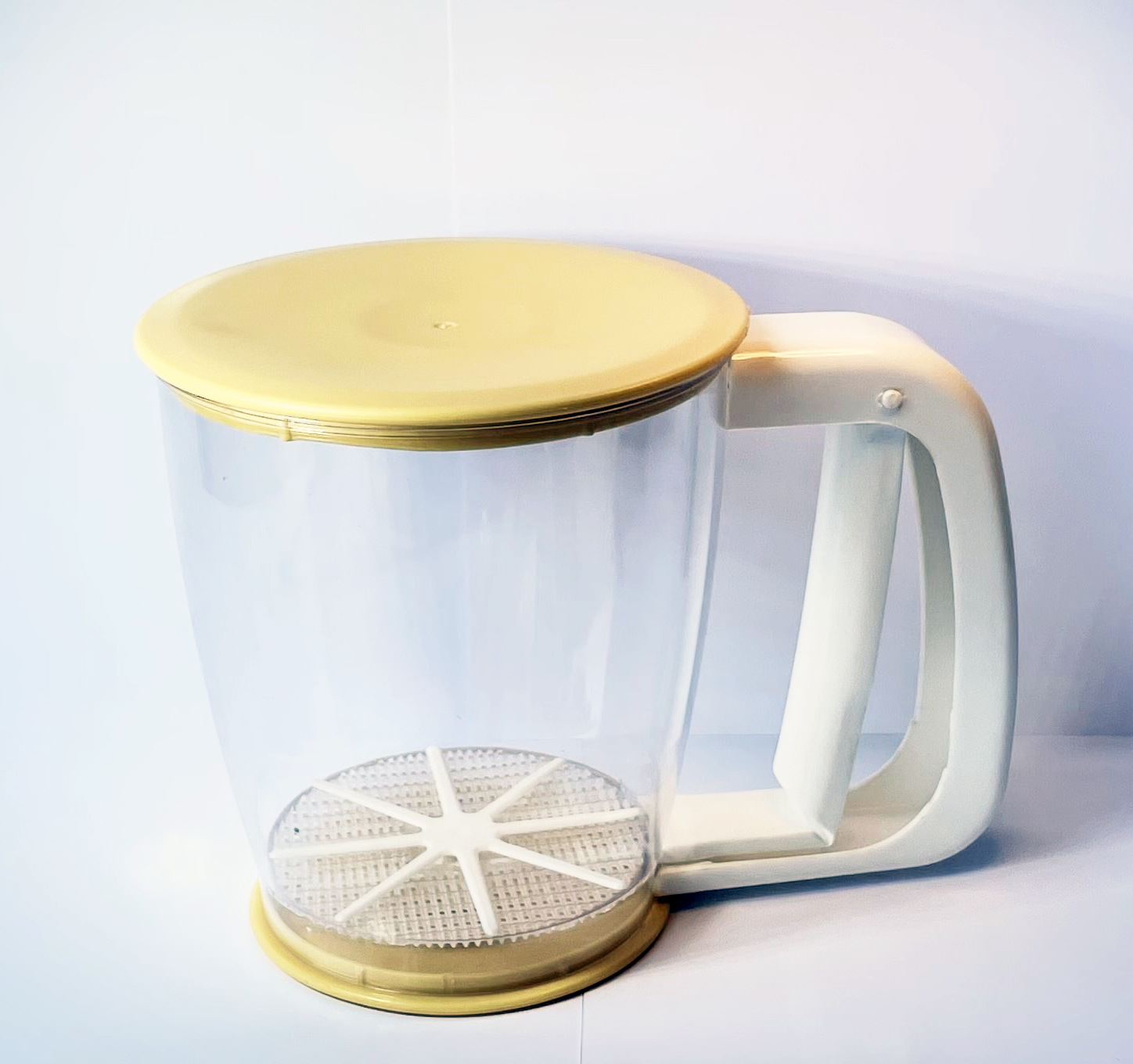 Ultra-fine flour sieve, handheld semi-automatic flour sieve, baking tool, cup-type flour sieve pic 5