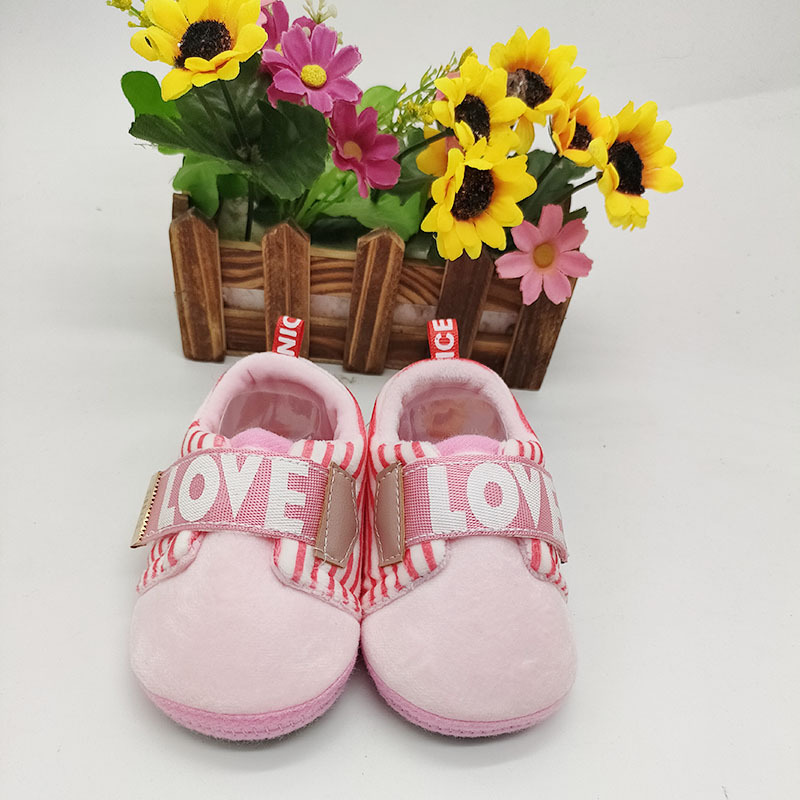 Warm shoes for newborns from 0 to 3 to 6 months in winter, baby shoes, cotton shoes before walking in autumn and winter, soft-soled walking shoes for babies. 8 pic 3