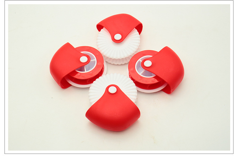 Baking tools, pastry cutting wheels, pastry edge rolling wheels, manual noodle cutters, roller knives, creative kitchen gadgets pic 9