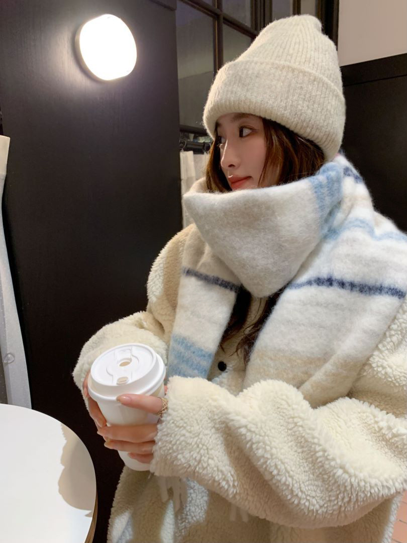 2024秋冬季新款高级感格纹大围巾女韩版学生百搭披肩拼色保暖围脖详情7