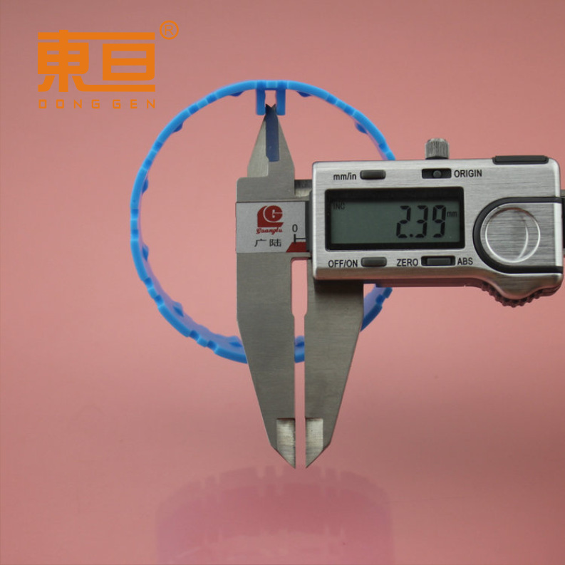 GQ7020 gq7020 blue-rolls-cable, одноколесный пластмассовый пластмассовый пластмассовый аксессуар для игрушек pic 2