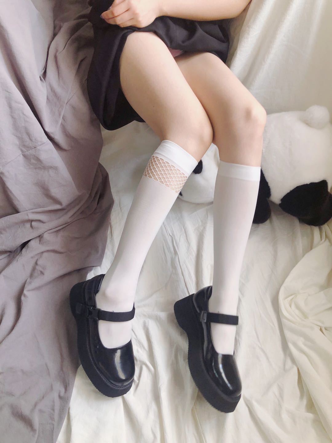 Autumn new collection: One-piece formed spliced net socks, calf socks, cool jk dark style, ins black mid-calf socks pic 2