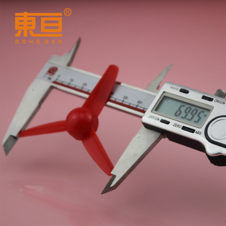 Φ803Y1A red three-blade propeller fan blade toy accessory small production part 1mm hole pic 3