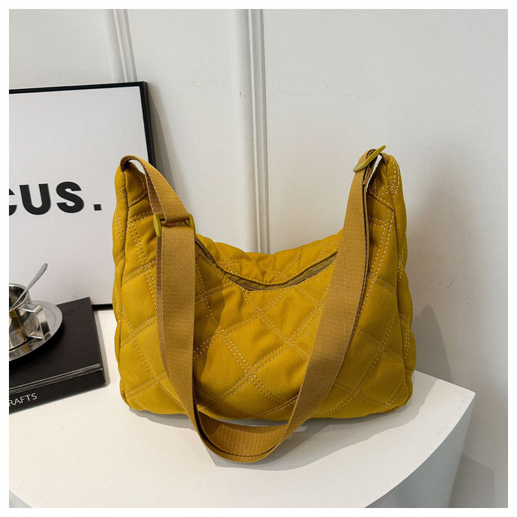 菱格绣线潮小众饺子包女2020新款仙女百搭腋下包时尚纯色单肩小包详情26