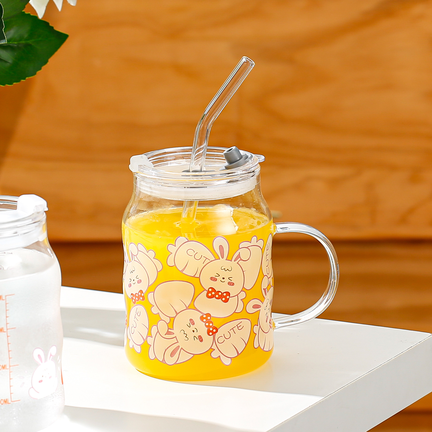 个性家用高颜值卡通可爱兔子萝卜玻璃水杯带盖带吸管学生牛奶杯详情5