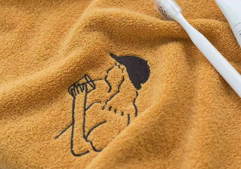 وفي وقت متأخر من صباح اليوم، تُنظَّف المناشف، وتُنظَّف المناشف، وتُقدَّم الهدايا pic 6