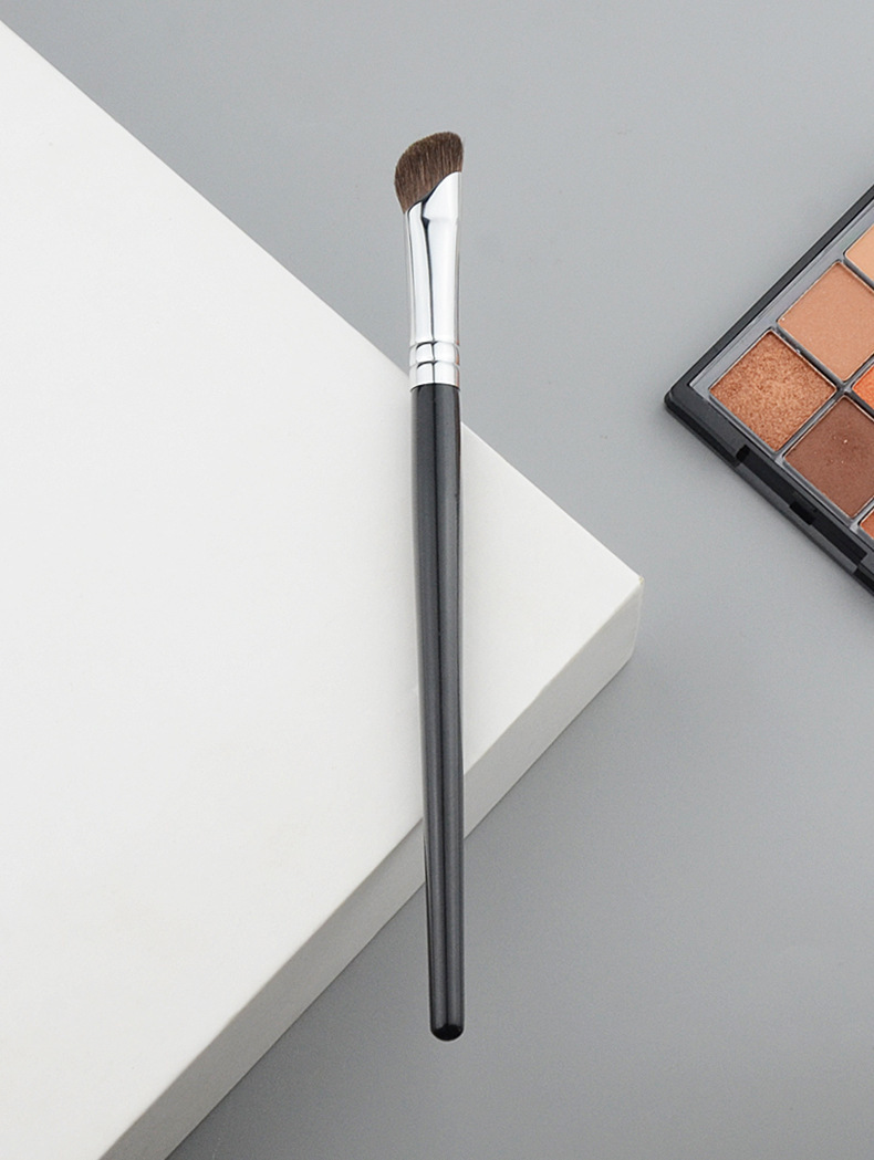 镰刀鼻影刷山根鼻翼指腹晕染刷小马毛斜头修容阴影刷一支装化妆刷详情8