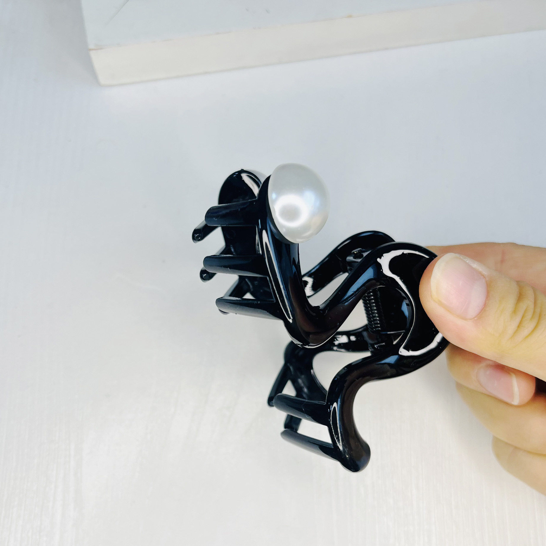 The 2025 National Trend series hairpins feature a niche design with geometric leopard print pearl hairpins, exuding a feminine and high-end charm. They are medium-sized semi-clip headwear pic 35