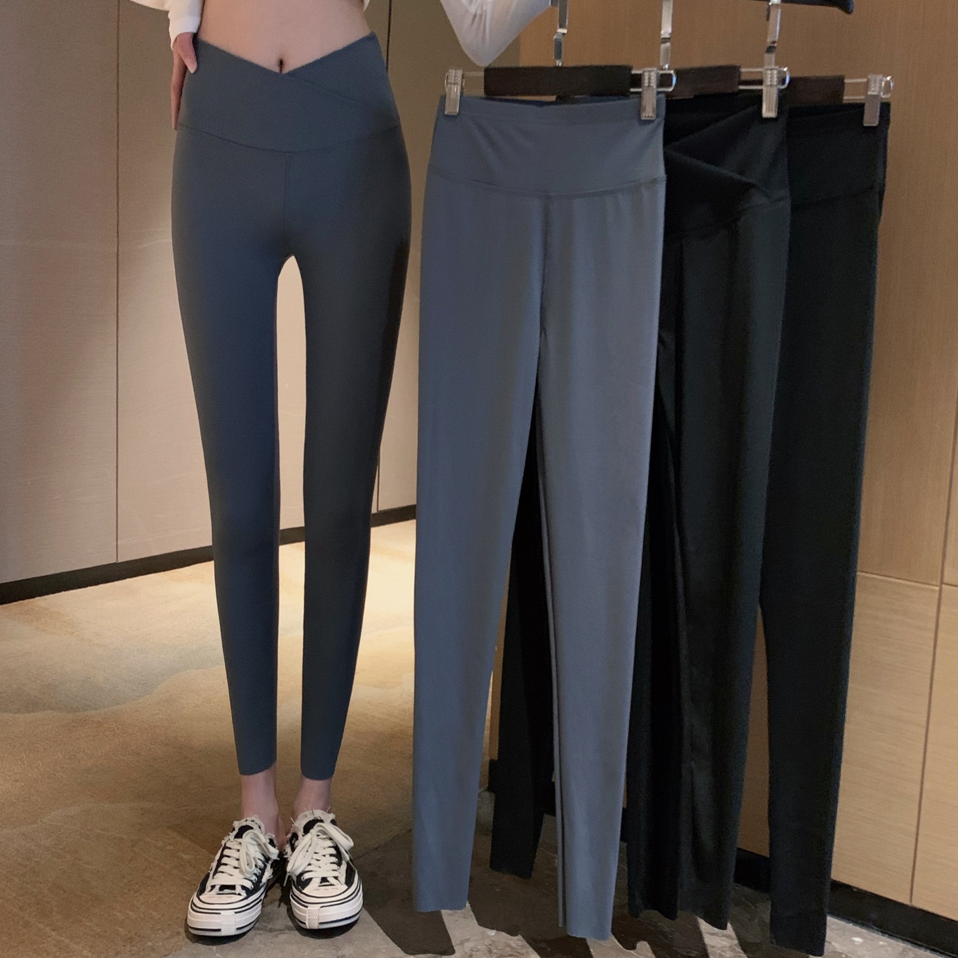 Three-point shark pants leggings for women, five-point summer thin tight-fitting outerwear, and nine-point letter-shaped belt-cinching and hip-lifting Barbie pants pic 69