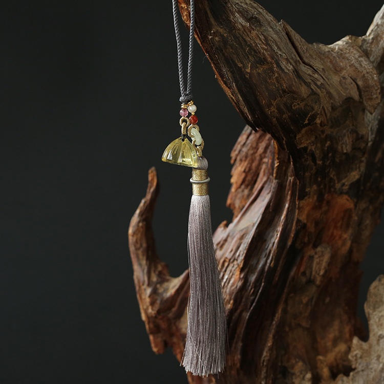 Natural crystal tassels, car hangers, bag hangers, key hangers, yellow crystal lotus pod waist accessories, Hanfu, walking prohibition, cheongsam, lapel pic 3
