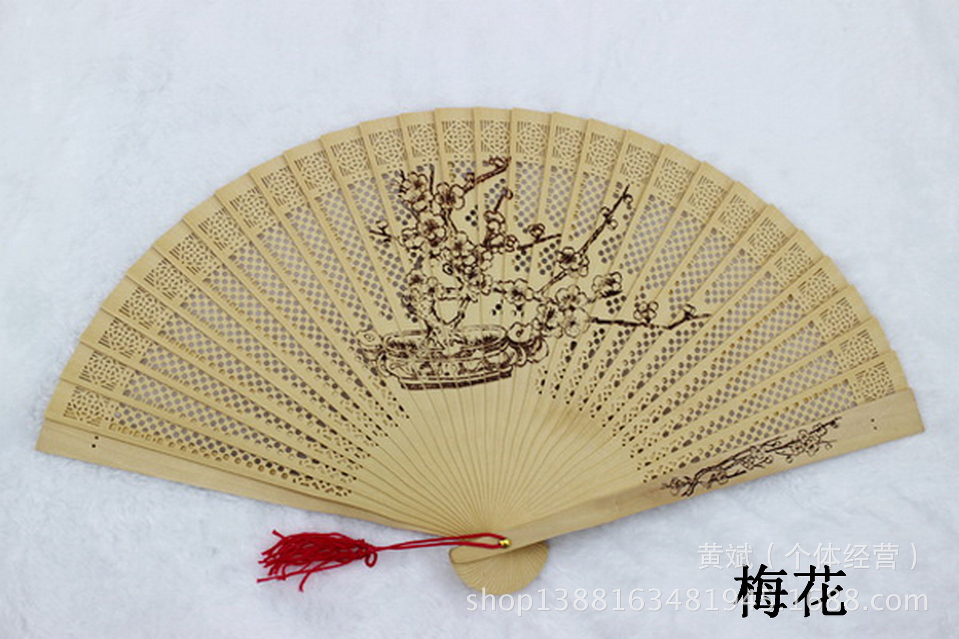 11只彩鹤扇子批发礼品扇禾木扇仿檀香扇带香镂空印花带扇盒详情30