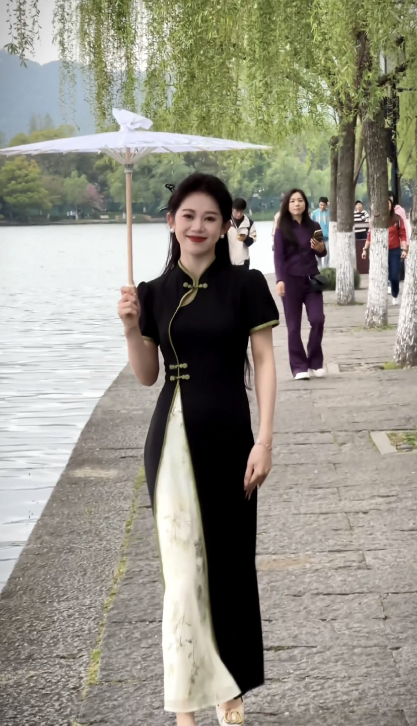 设计感精致新中式显瘦旗袍连衣裙女2024夏季新款开叉拼接时尚长裙详情5