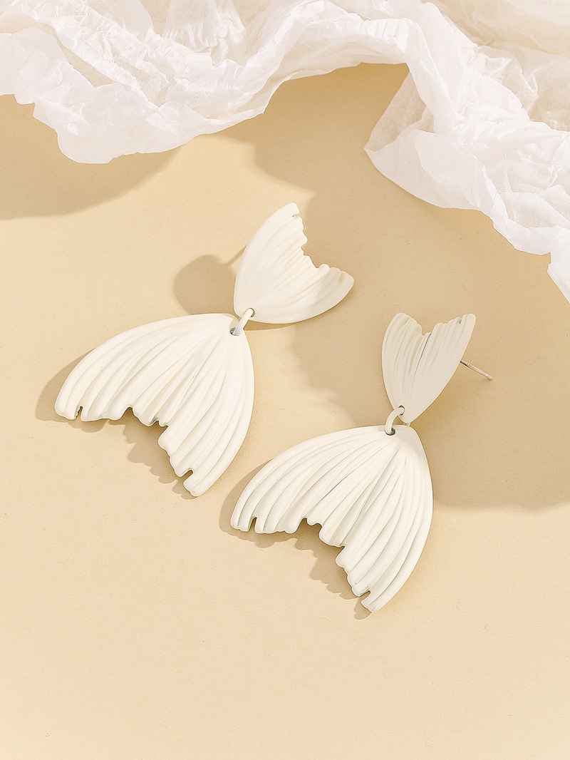 铜喷漆美人鱼尾高级感耳环女法式优雅气质轻奢耳饰品百搭耳钉批发详情5