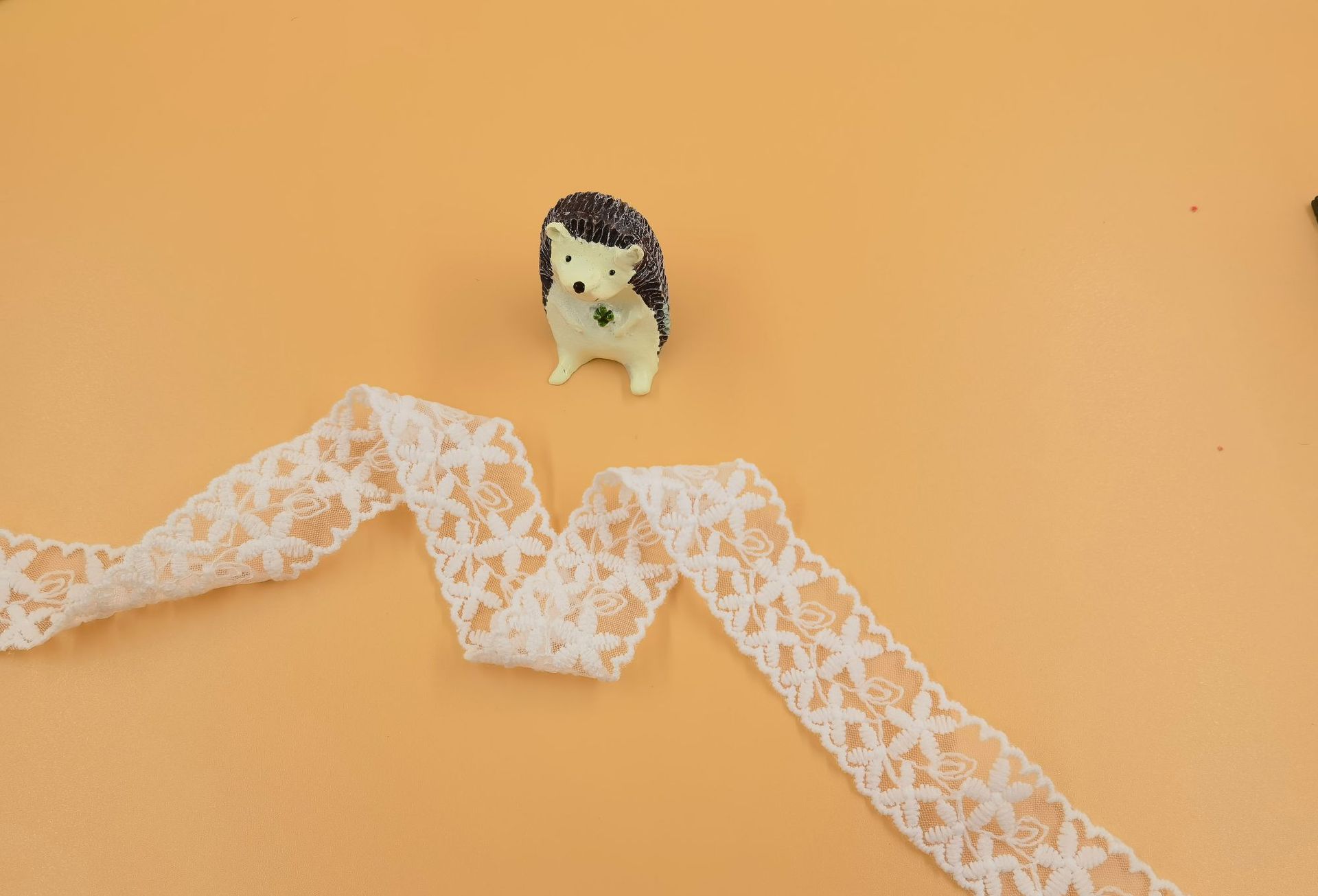 2.5cm new best-selling clothing lace accessories from the US network, double-sided lace lace accessories, mesh embroidery lace pic 2