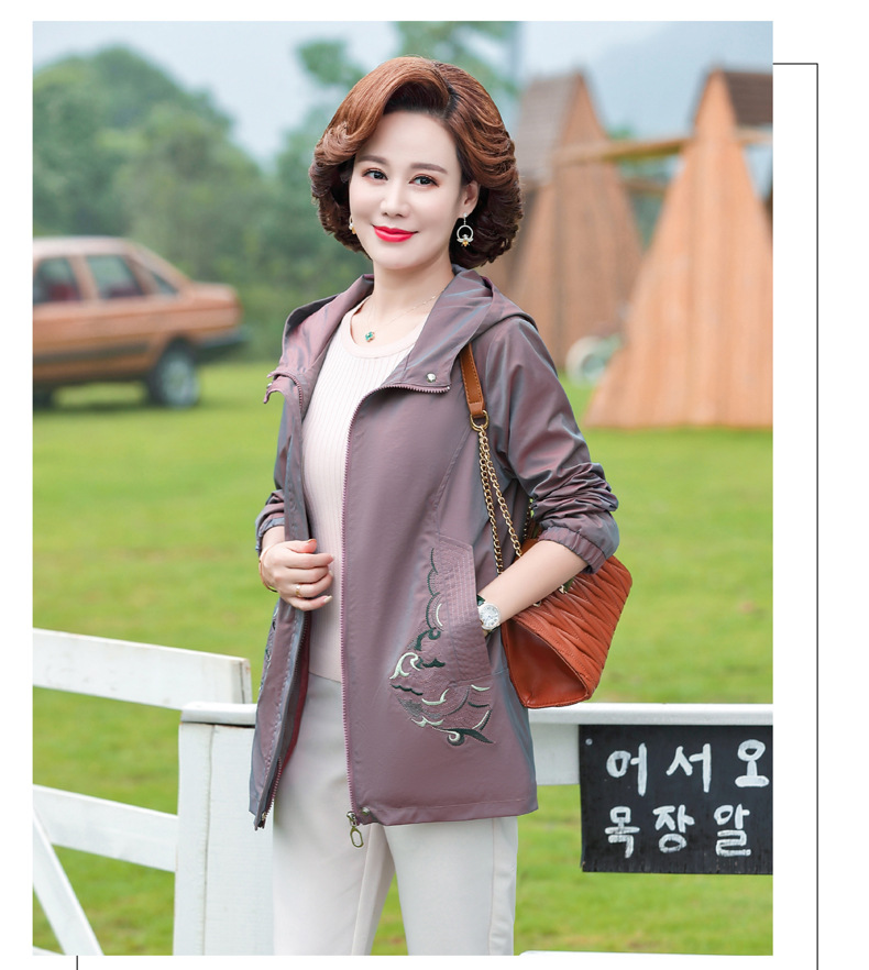 New autumn coats for middle-aged and elderly women, short embroidered jackets for mothers, and hooded windbreakers for middle-aged women pic 26