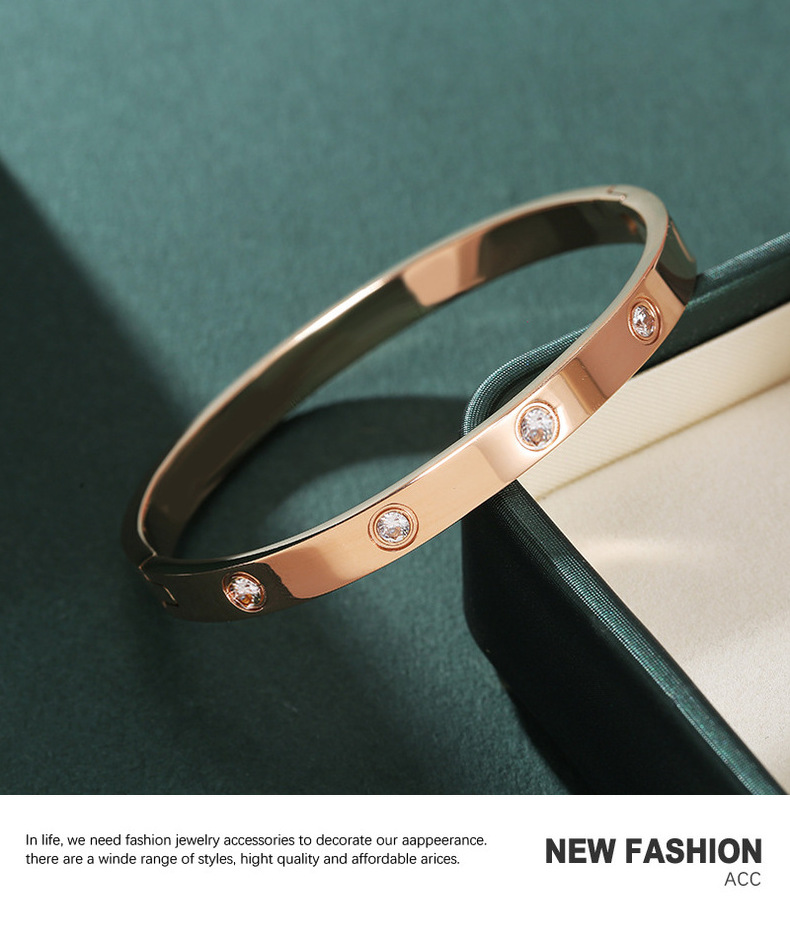 The new Korean version of the 18k rose gold full diamond clasp bracelet, which does not fade, is a trendy and high-end jewelry item pic 13