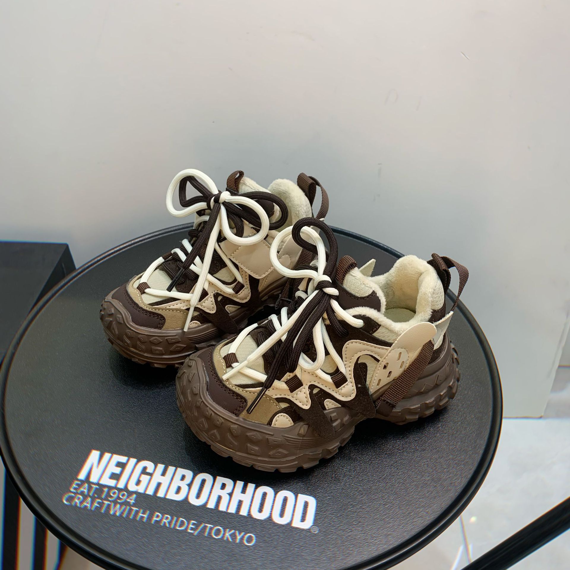 2024冬季加绒运动鞋男童跑步鞋时尚百搭潮鞋女童休闲轻便儿童鞋子详情13