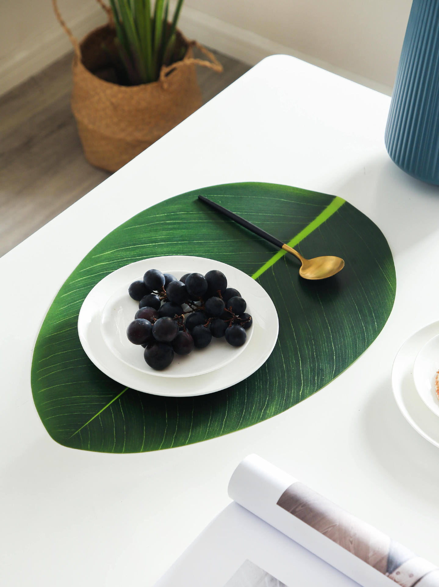 Cross-border artificial leaf PEVA Western-style placemats, home Nordic-style ins decorative placemats, waterproof, anti-slip and heat-insulating table MATS pic 5