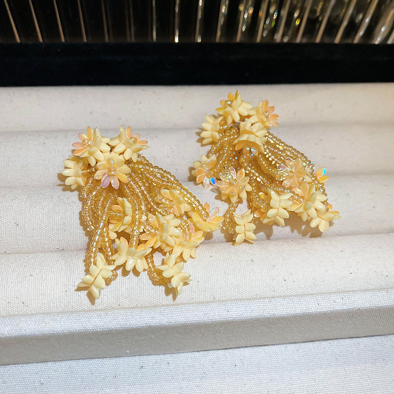 Silver needle yellow flower tassel stud earrings, super fairy-like spring and summer sweet earrings, fashionable, light luxury and high-end earrings for women pic 9