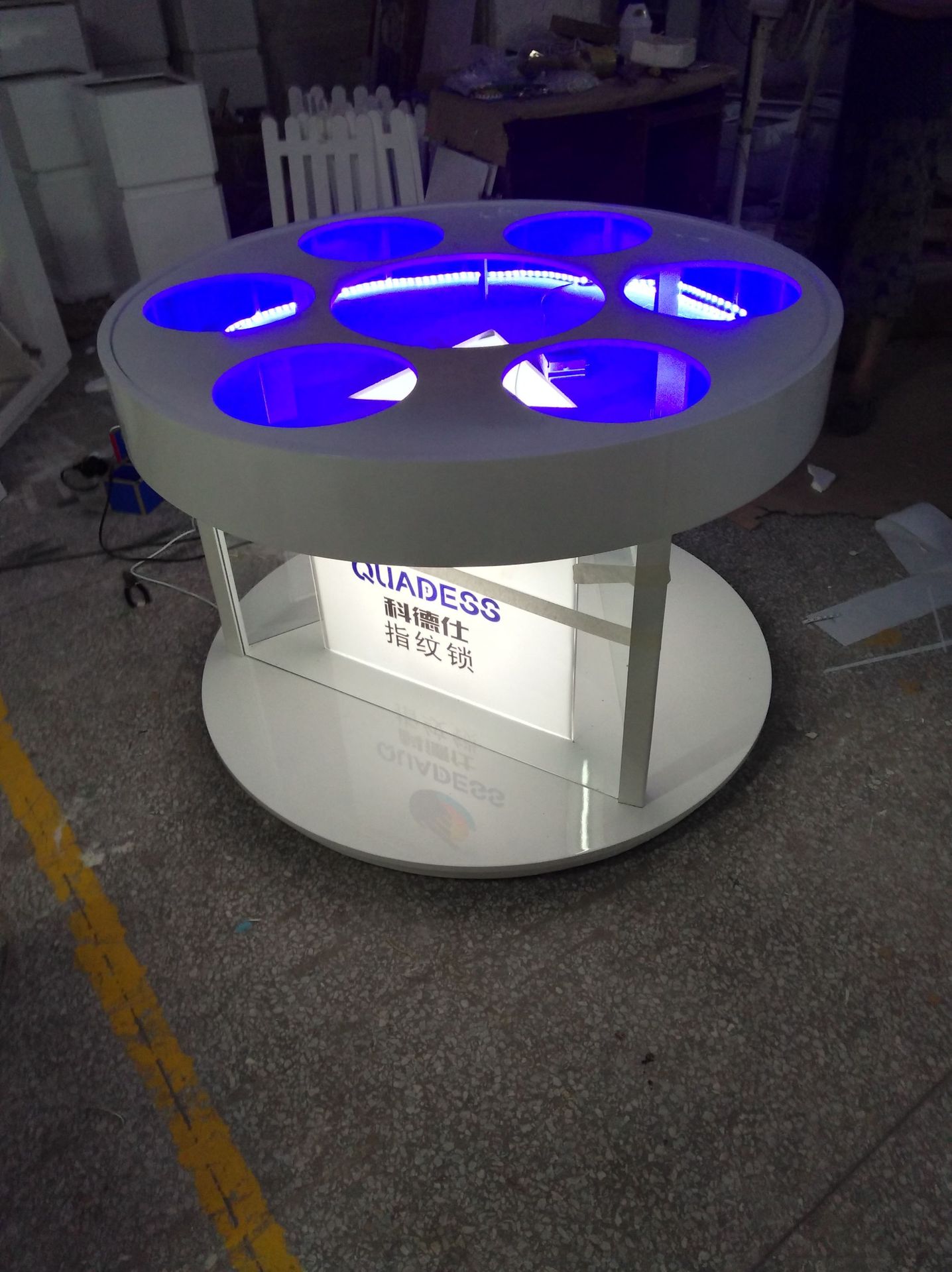 Intelligent lock frame, large round exhibition stand, fingerprint lock, display cabinet, display cabinet, high cabinet, lock frame manufacturer, direct lock pic 2