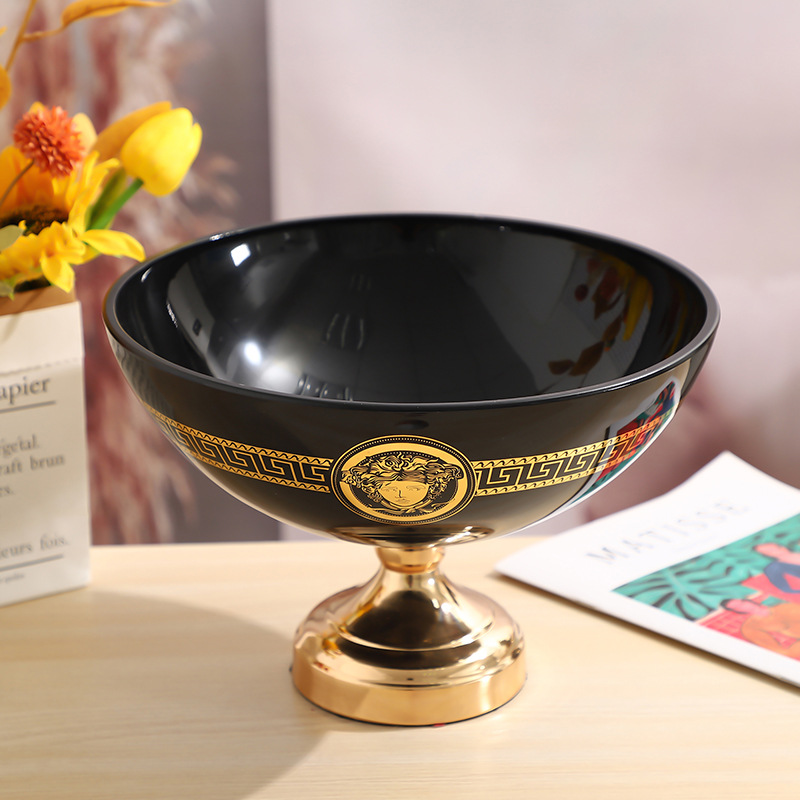 A new European-style black ceramic fruit plate for the living room table. The golden head fruit plate is an elegant and personalized light luxury ceramic decorative item pic 4
