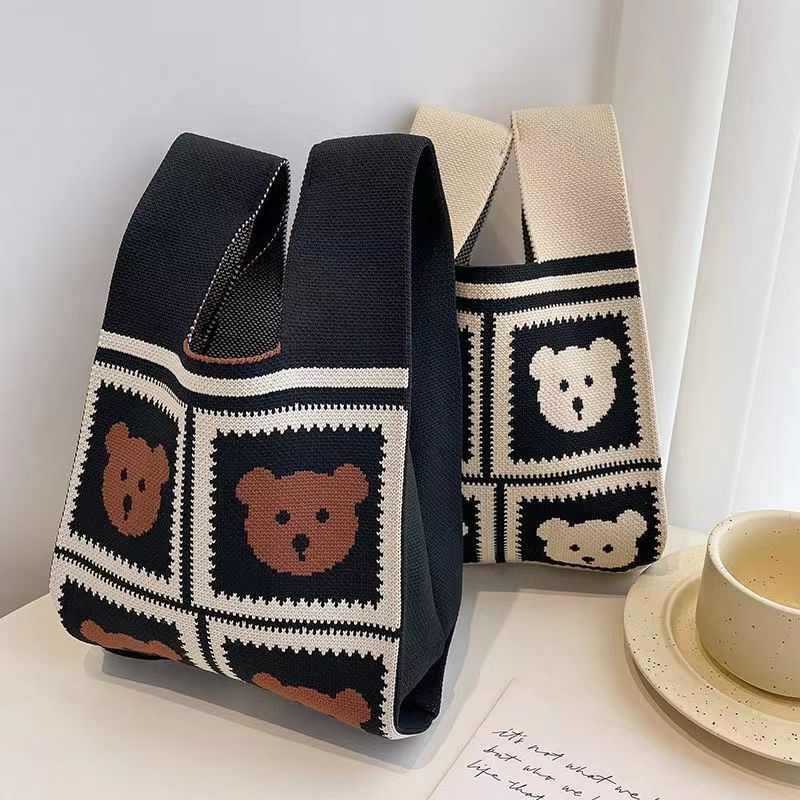 Bolso de panda lindo mujer de lana de punto bolsa de cubo versión japonesa y coreana 100 bolsos casuales bolsa de tote box lunch bag pic 20
