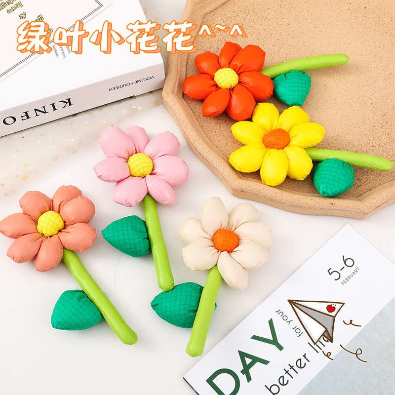 Wholesale of cute luggage, decorative accessories, diy small gifts, summer country-style tulip-colored flower brooches pic 2