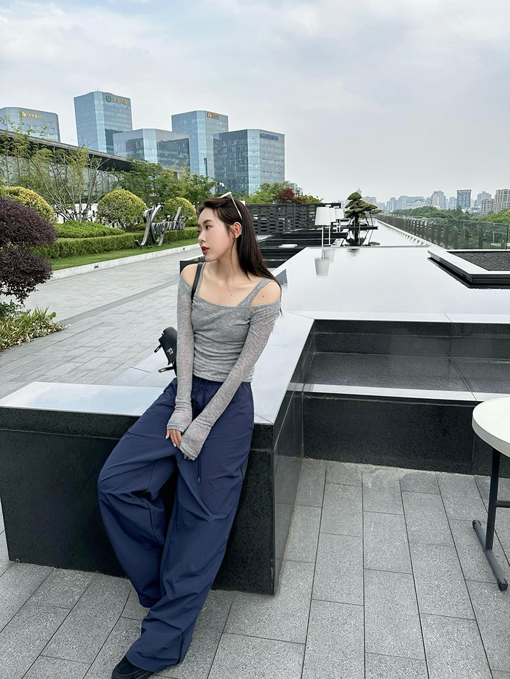 子川蓝色系清凉垂感工装裤女2024夏季新款松紧腰百搭直筒长裤8656详情34