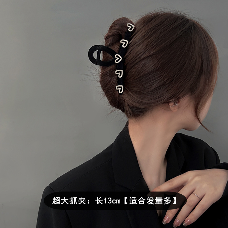 High-end, heart-shaped water diamond, velvet, clip-on women's headwear, large hair clip, high ponytail, updo, shark clip pic 5