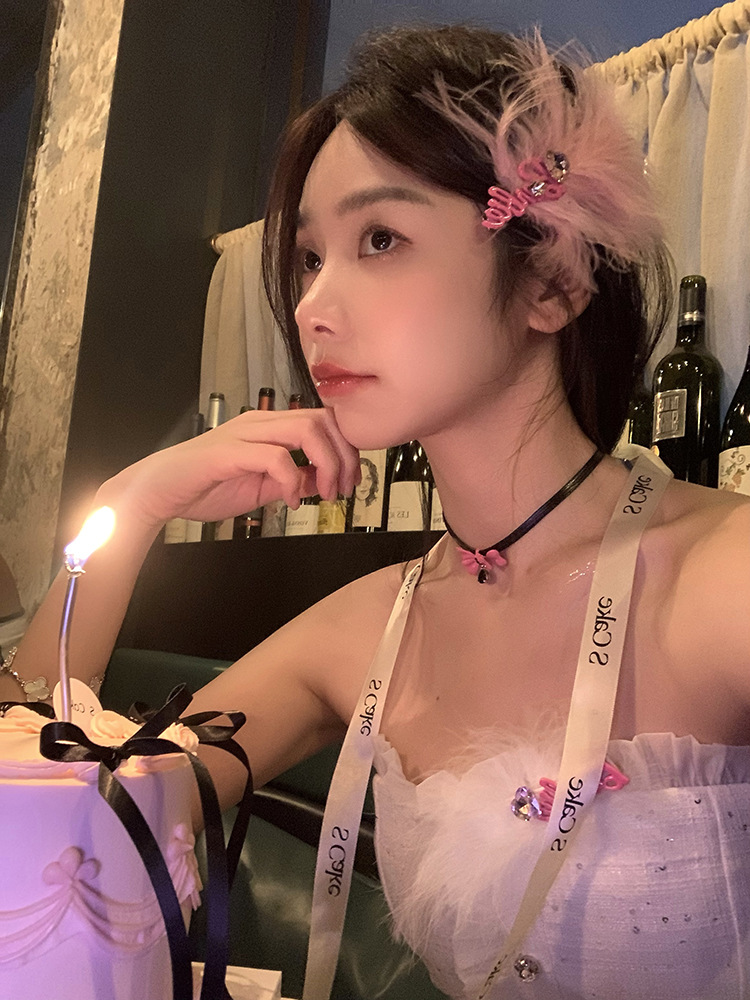 多巴胺y2k芭比公主风侧边刘海夹珍珠蝴蝶结字母鸭嘴夹子头饰批发                             详情12