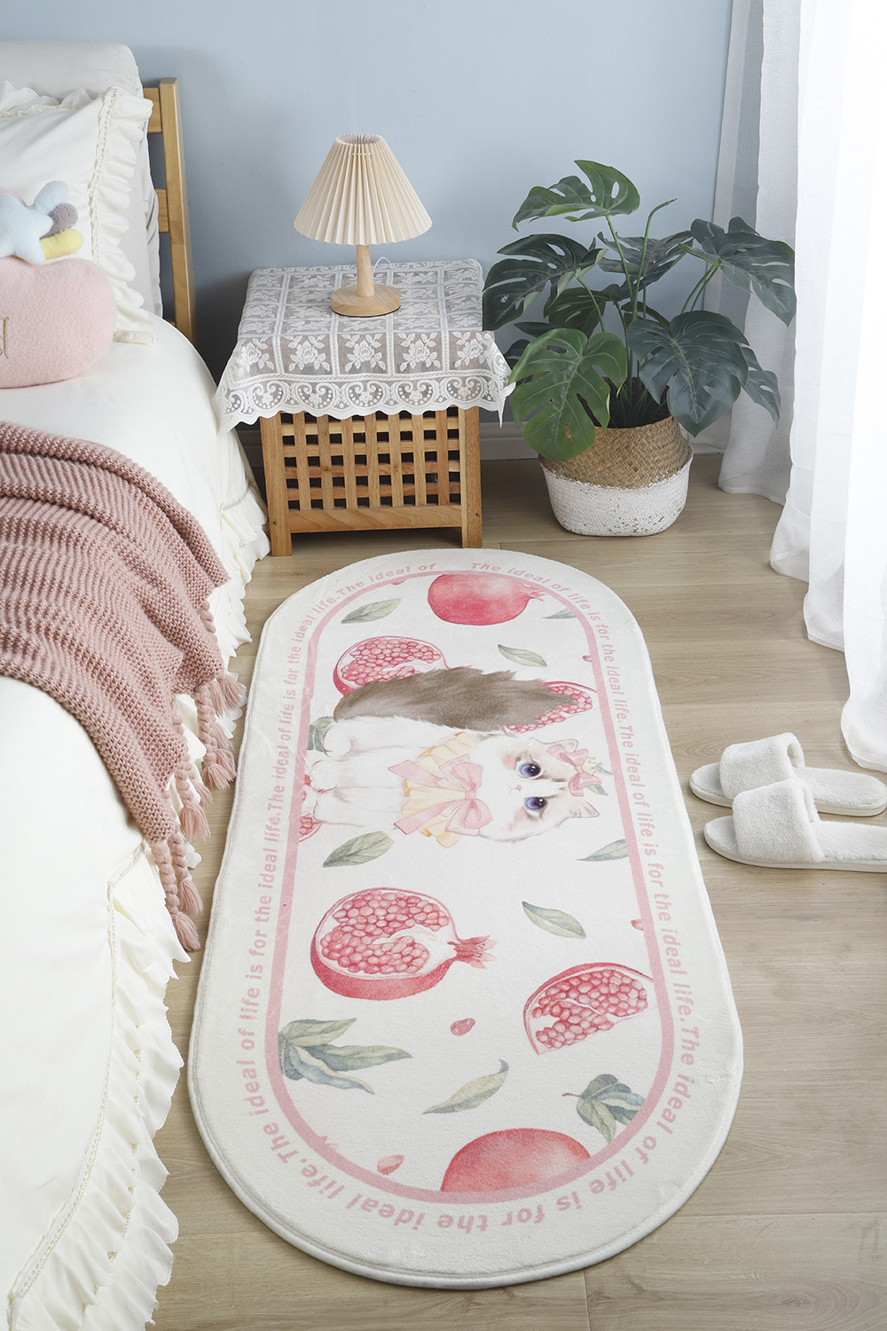 Soft bedside blanket for cute pets in home bedroom, cute bay window mat for young girls, oval thickened pet carpet pic 21