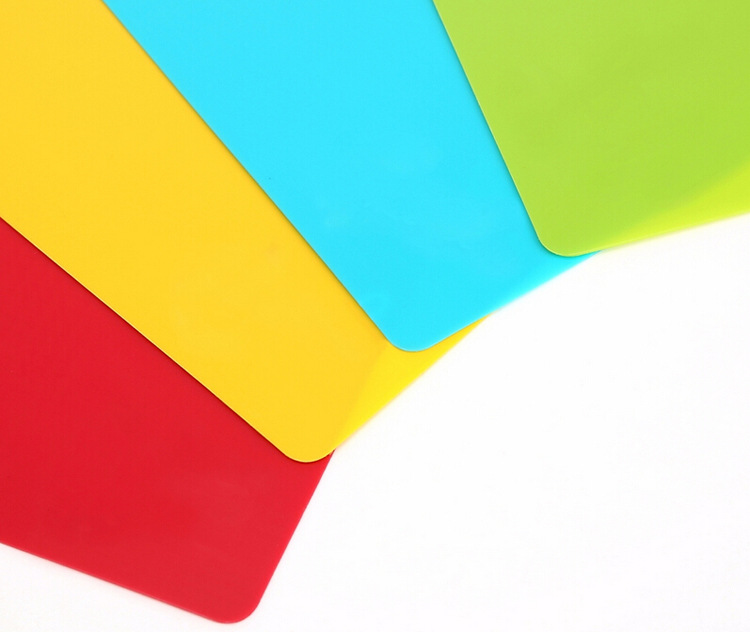 4 piece thin anti-slip plastic