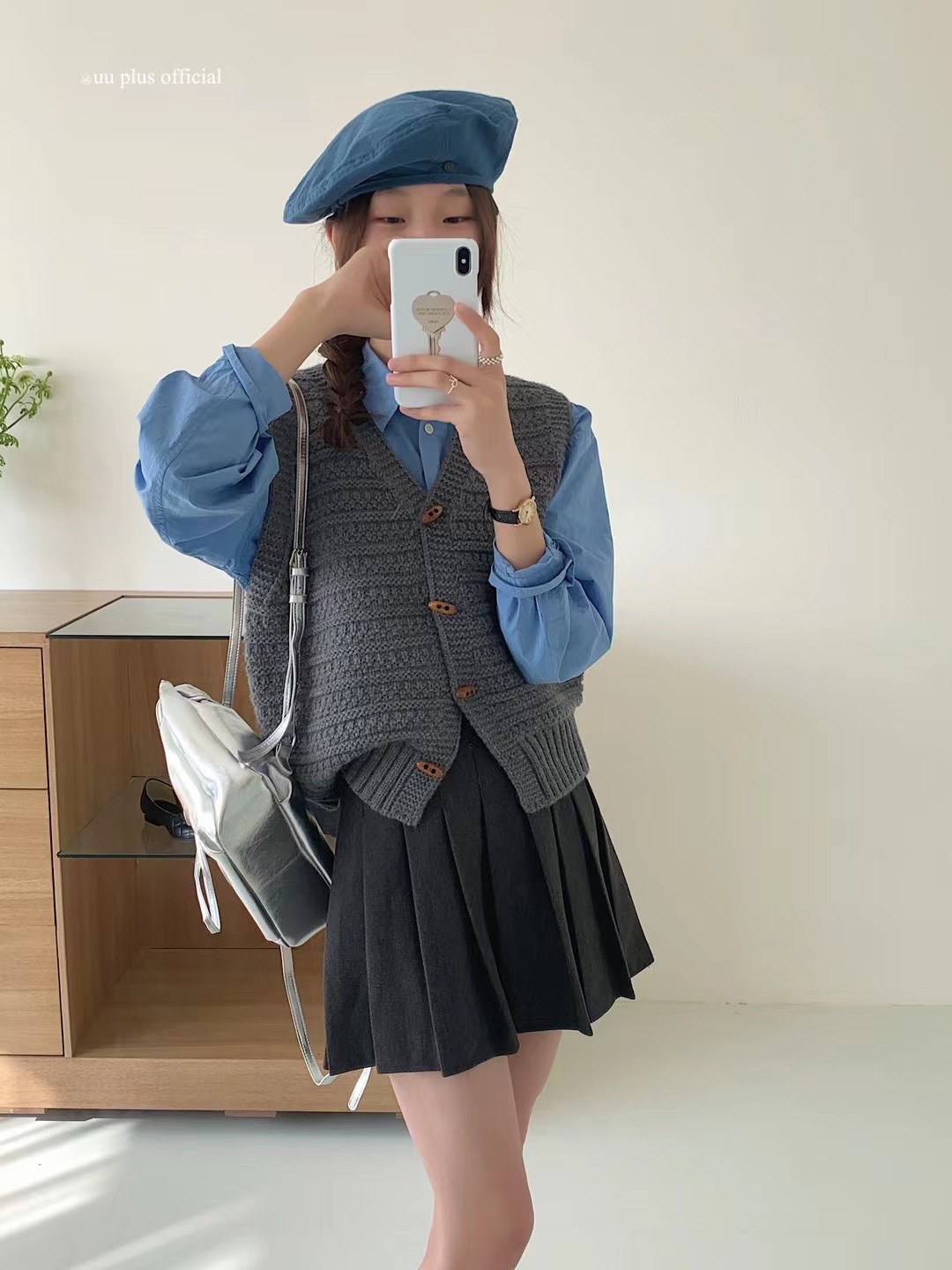 秋季复古牛角扣短款纯色针织马甲背心毛衣女宽松无袖坎肩叠穿马夹详情20