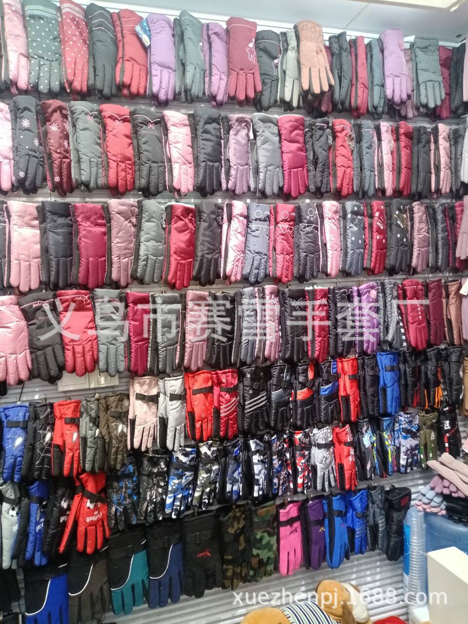 Cross-border PU gloves, adult sheepskin texture with fleece, winter windproof three-dimensional outdoor cycling warm leather gloves pic 5