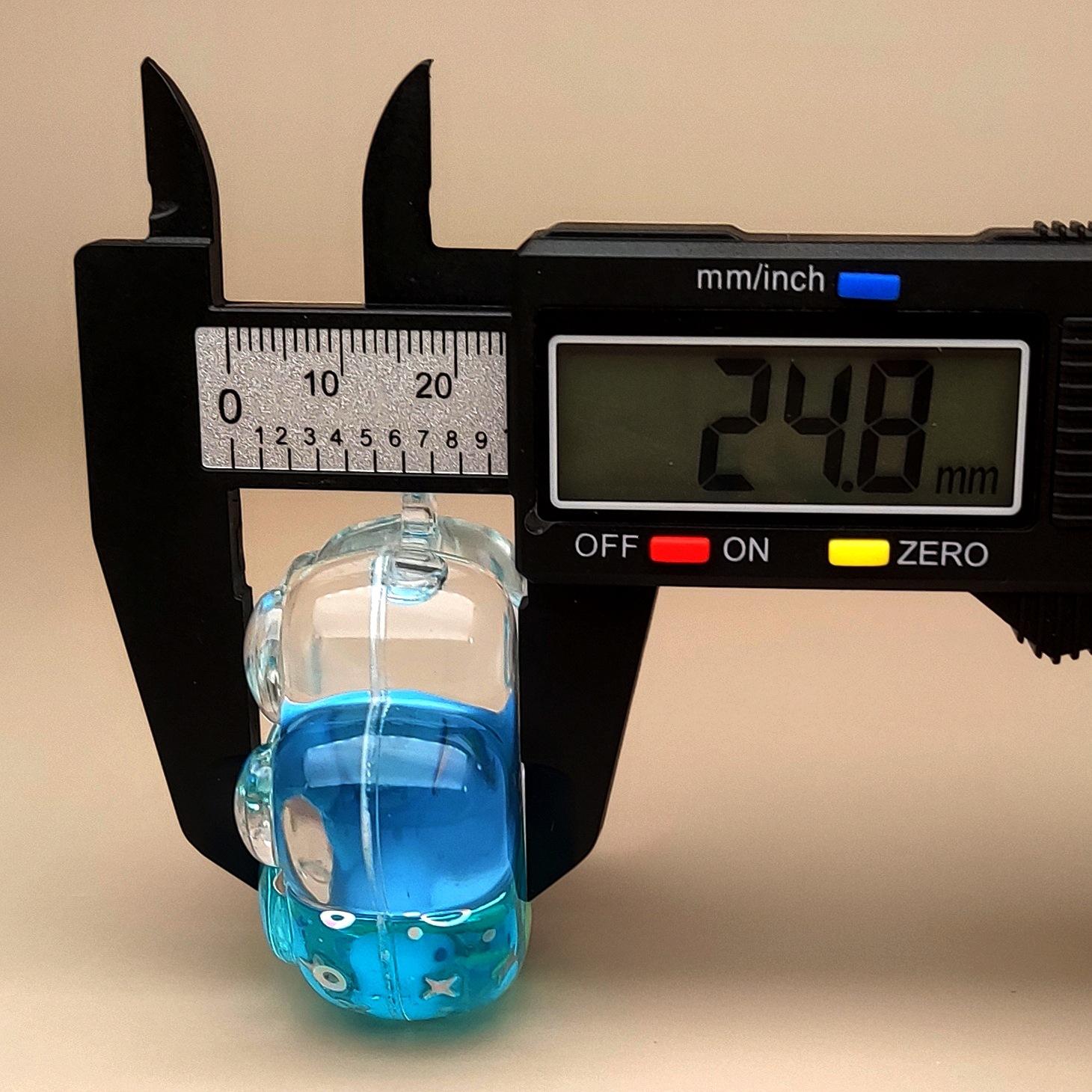 创意亚克力入油流沙瓶蓝色卡通钥匙扣香水汽车配饰桌面摆件饰品详情11