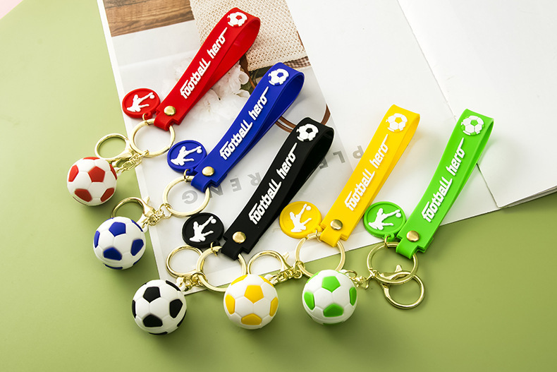 创意足球钥匙扣仿真迷你篮球挂件PVC软胶纪念品挂饰活动礼品批发详情7