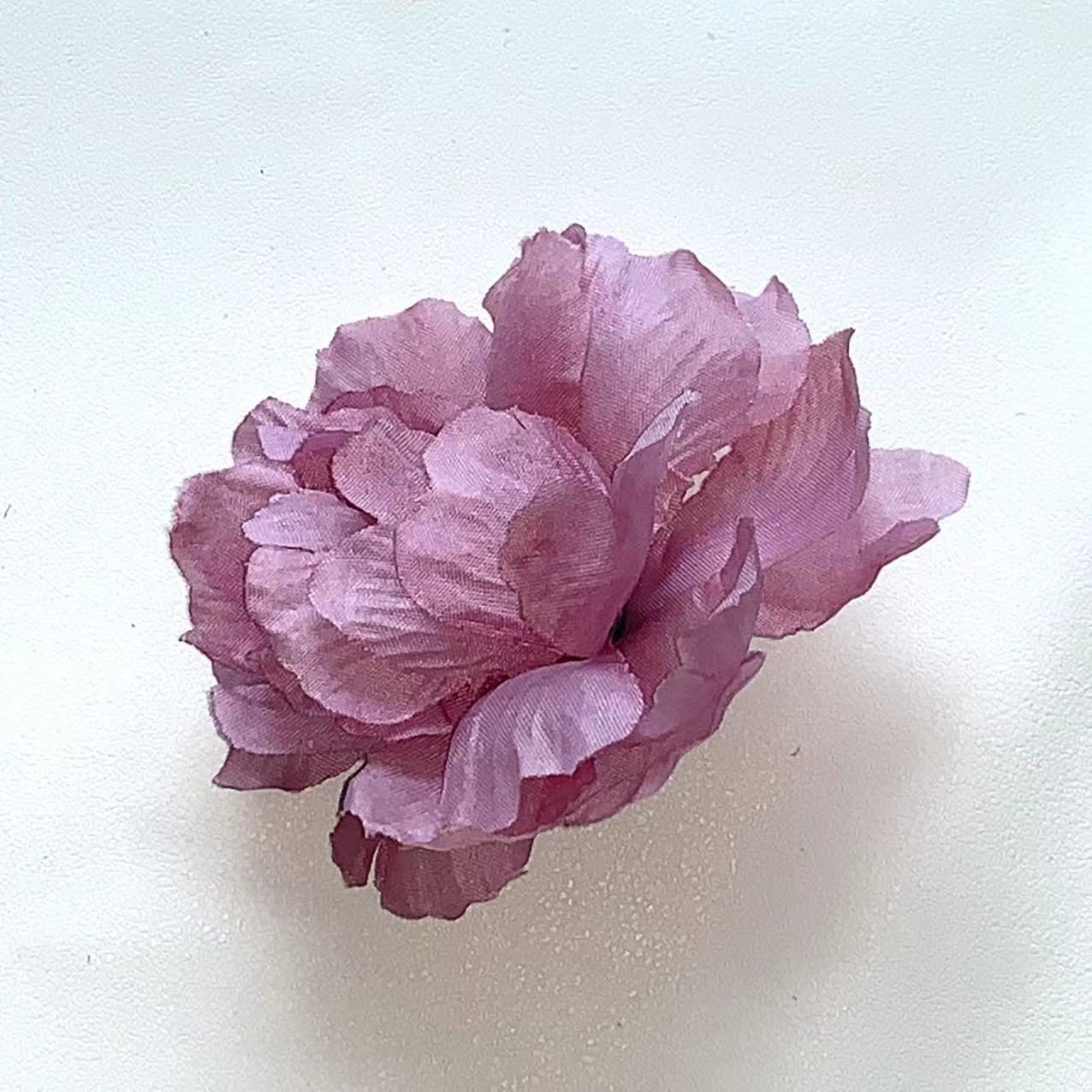 A comprehensive collection of artificial peony flowers, hibiscus flowers, cheap and beautiful headbands, clothing flowers, super grand artificial flower heads wholesale pic 32
