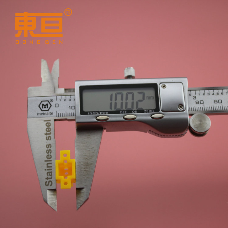 D2010172AB Huangding plug Double Plug Plastic Connector Toy accessory, Technology model parts pic 6