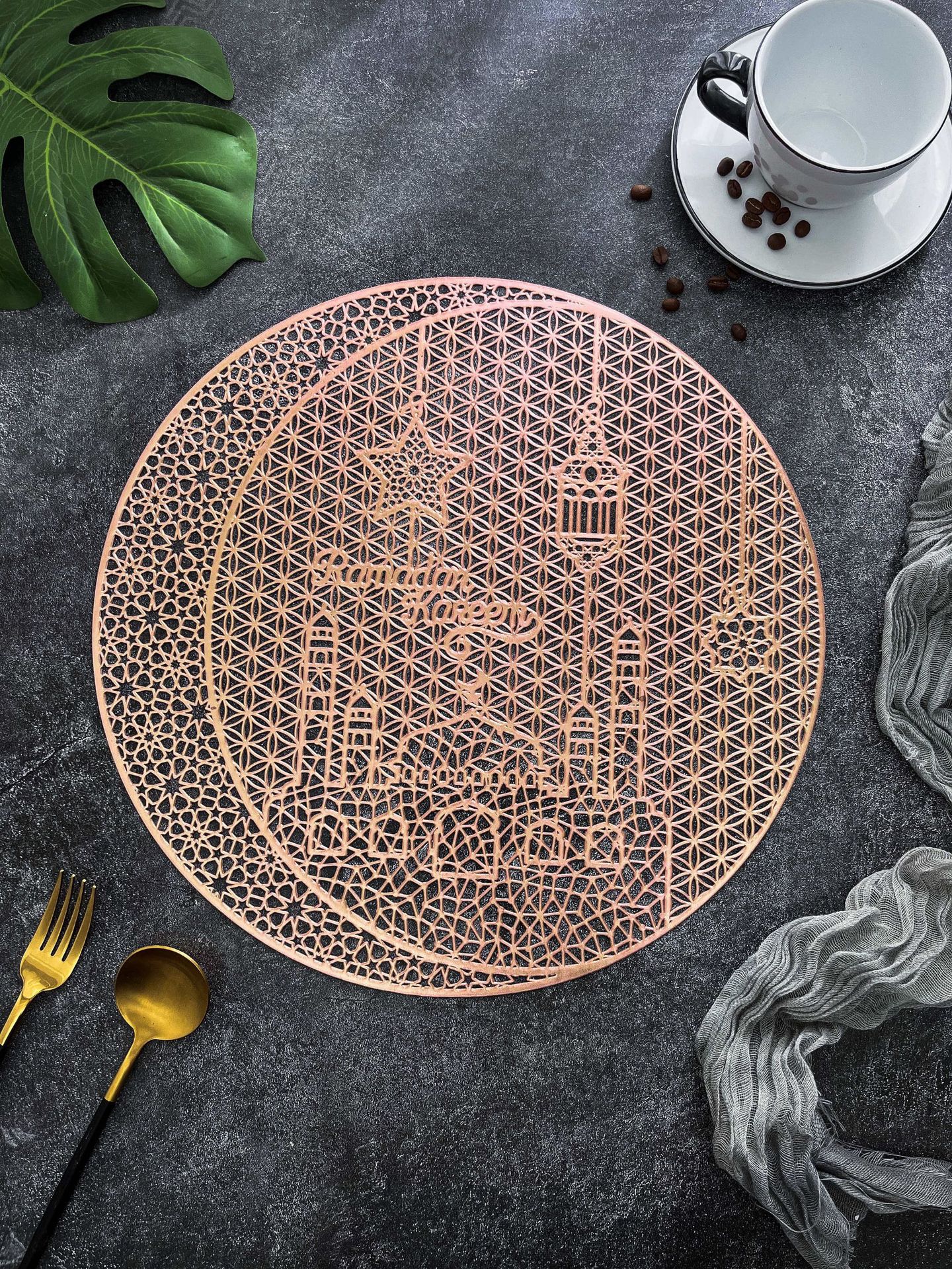 镂空pvc圆形西餐垫 家用餐桌装饰餐垫防烫隔热垫防滑餐具垫餐桌垫详情15