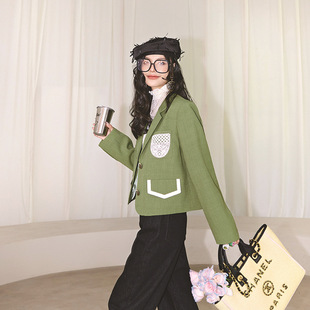 The new long-sleeved white shirt for women in the autumn of 2023, with lace trim and a doll-neck design, is a stylish shirt for women pic 10