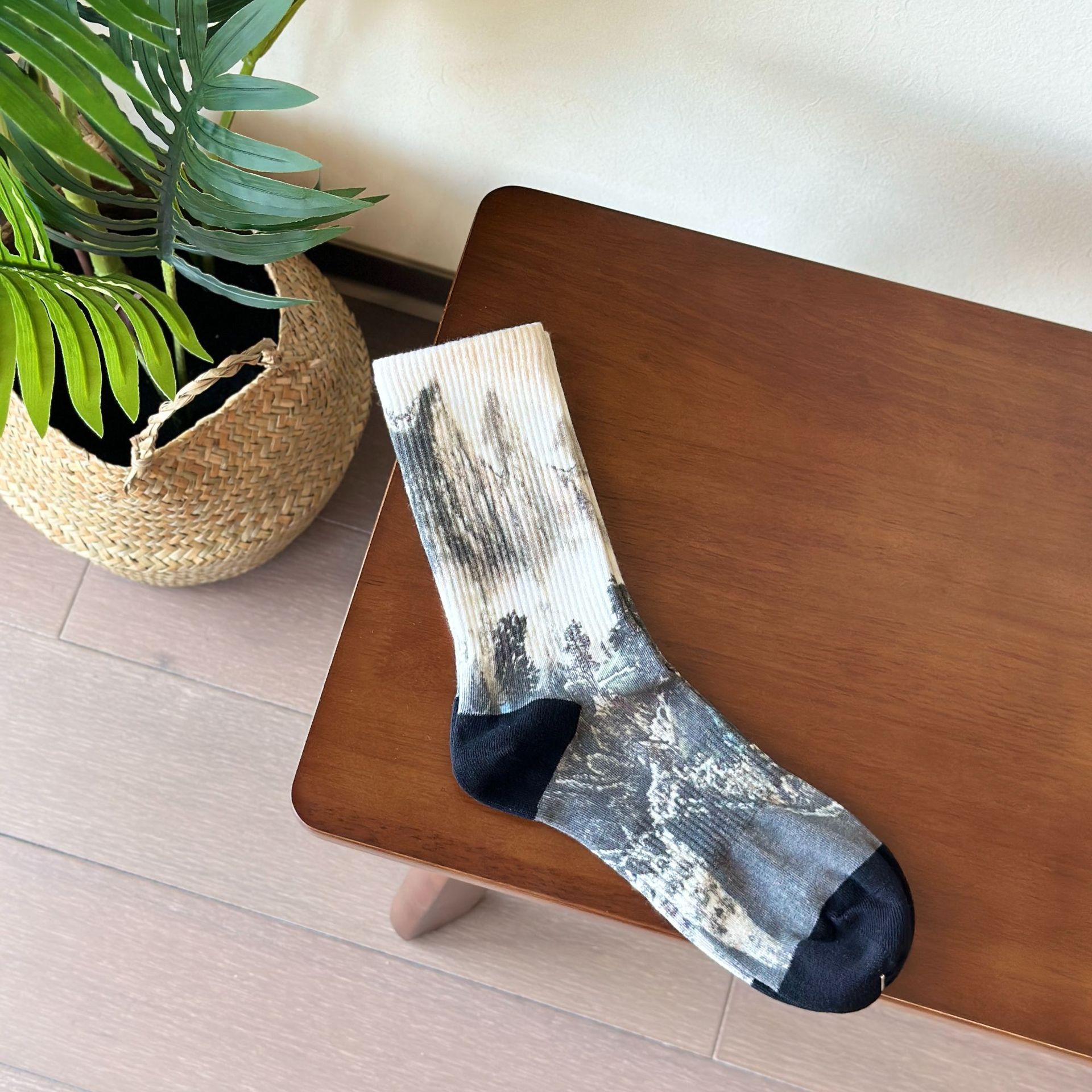 国潮国风男袜复古水墨山水画意境国潮中筒袜印染棉袜匠心设计款袜子男详情10