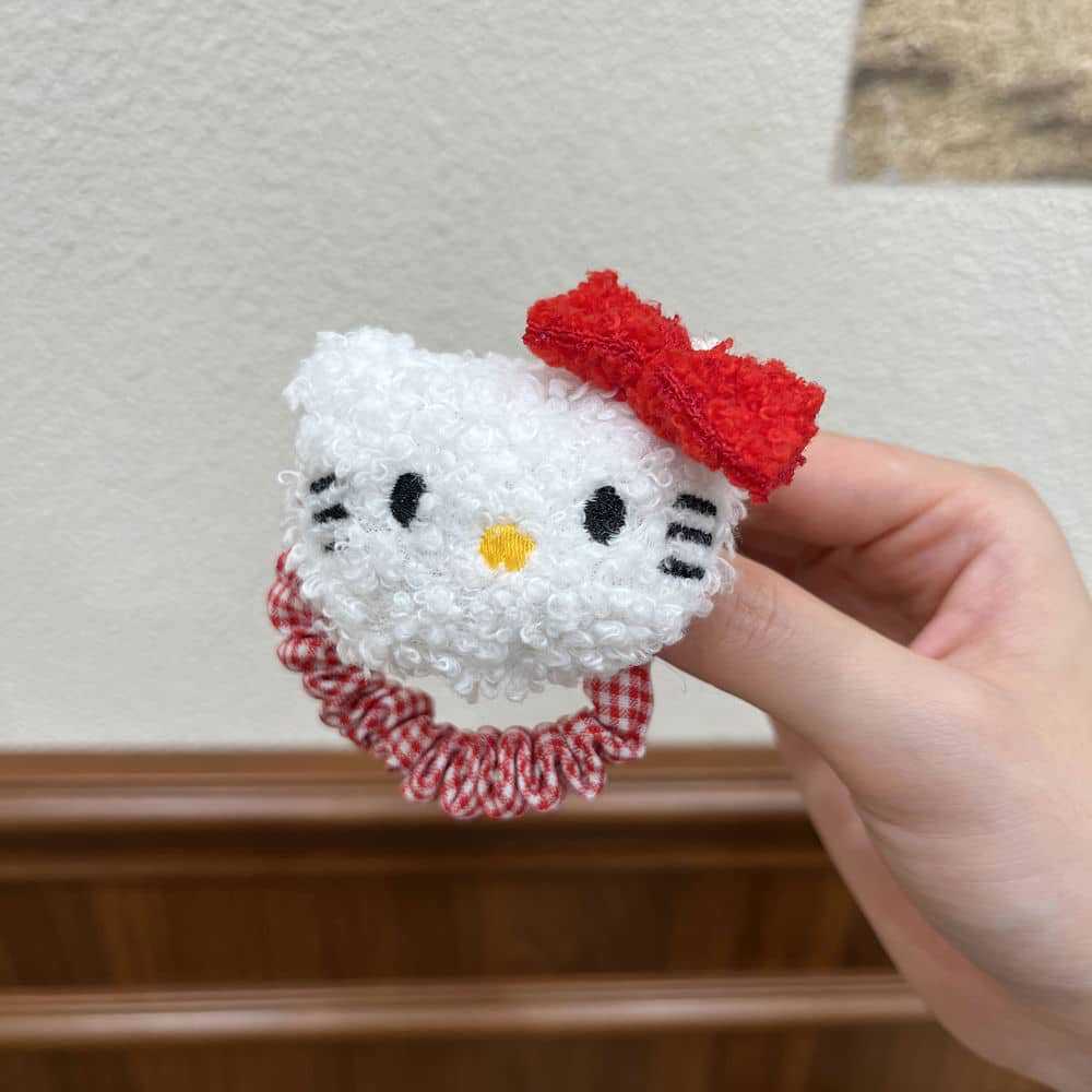 Cute Duffy bear Shirley Rose hair band, red checkered bow, large intestine hair band pic 7