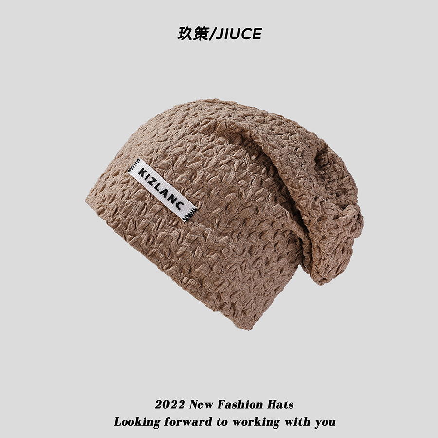 The popular moon-shaped pullover hat for women in the spring and autumn season features a thin and laid-back style with a large head collar and a loose head cap, creating a cold hat trend pic 9