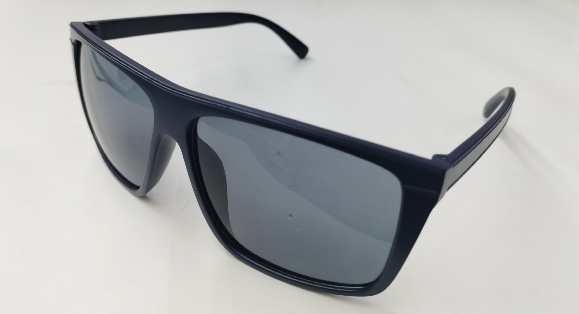 2024新款男士塑料休闲运动太阳镜 时尚轻便地摊墨镜 眼镜厂家直销批发 防紫外线保护眼睛详情21