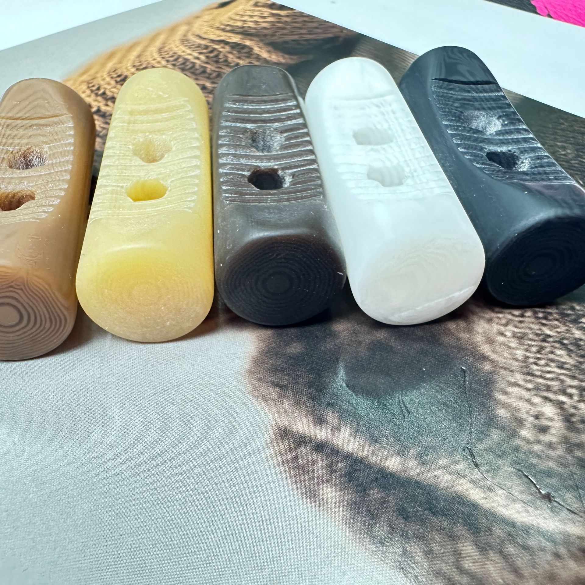 Fashionable overcoat with olive buttons, imitation horn buttons, coat, fur sweater, lamb fleece decorative buttons, and clothing accessories pic 7
