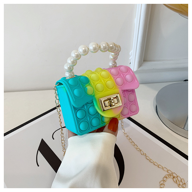 A new silicone bag for women in spring 2022, a trendy and avant-garde rat-killing pearl chain small square bag pic 45
