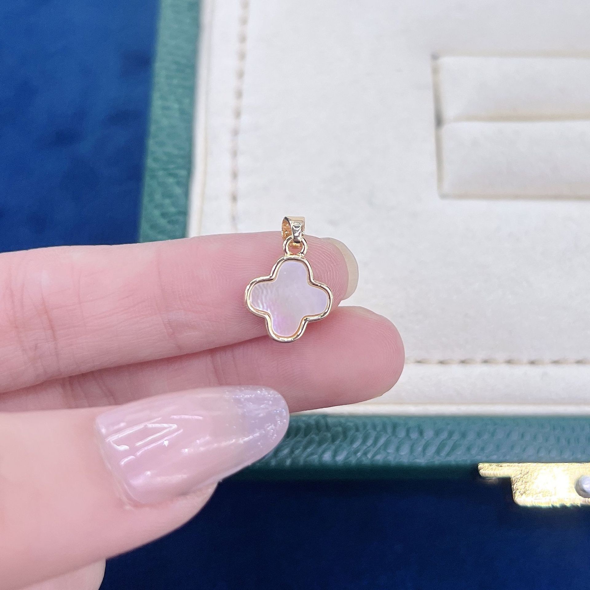 Heart-shaped four-leaf clover pendant with melon seed buckle, freshwater pearl necklace, bracelet, sweater chain pendant, diy jewelry accessories pic 13