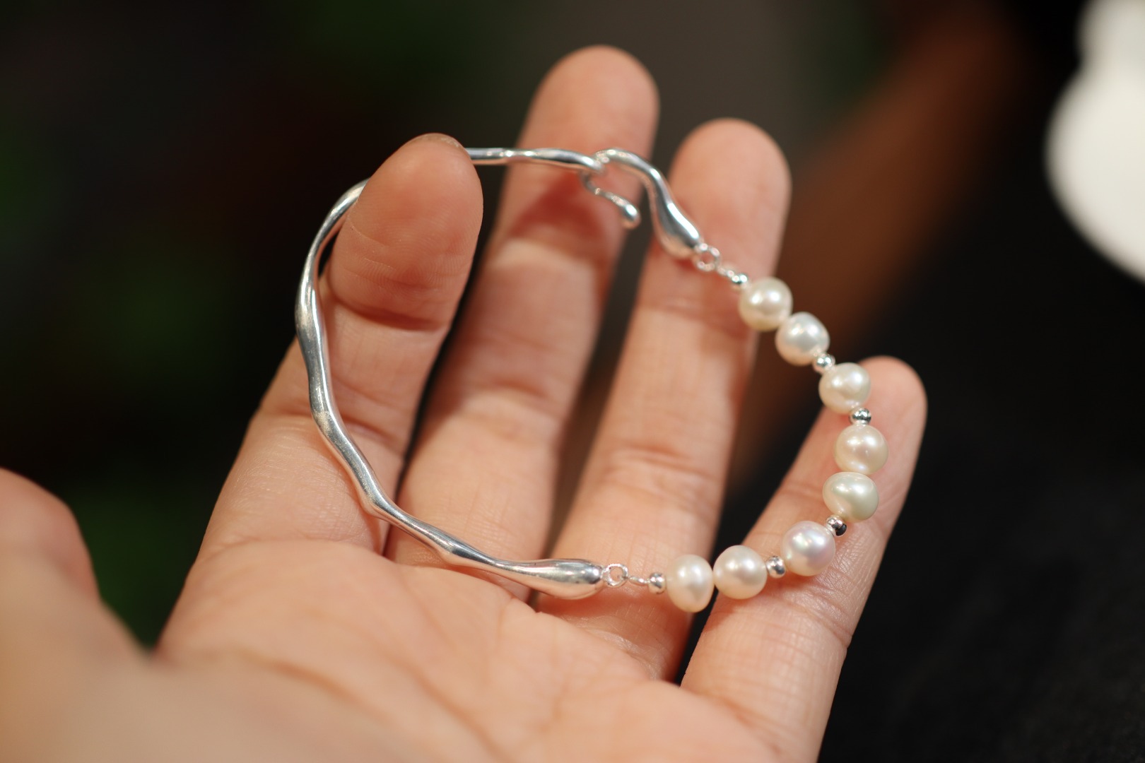 Natural Hetian jade bracelet S925, pure silver solid half bracelet, half bracelet, freshwater pearl bracelet, cold style girl pic 17