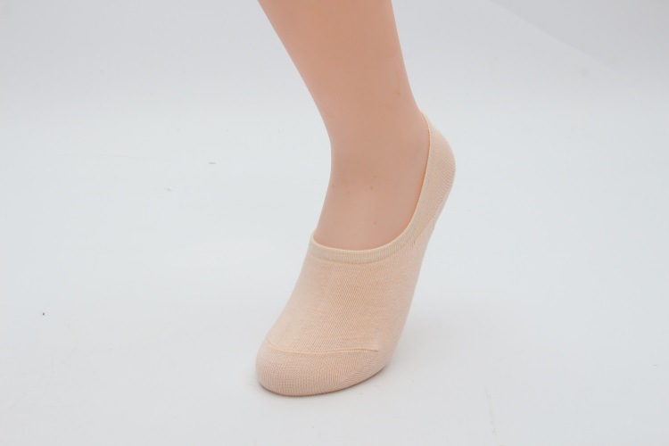 Primavera verano nuevo calcetines barco calcetines invisibles de boca rasa transpirable algodón simple calcetines para mujeres color sólido silicona antideslizante calcetines al por mayor pic 33