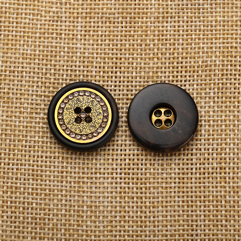 Four-eye metal with resin buttons and diamond-encrusted fine round suit button pattern flat jewelry in stock wholesale pic 3